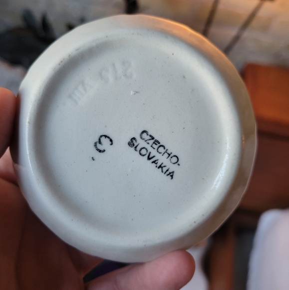 Vintage Berry and Leaves Trinket Dish - Picture 3 of 5